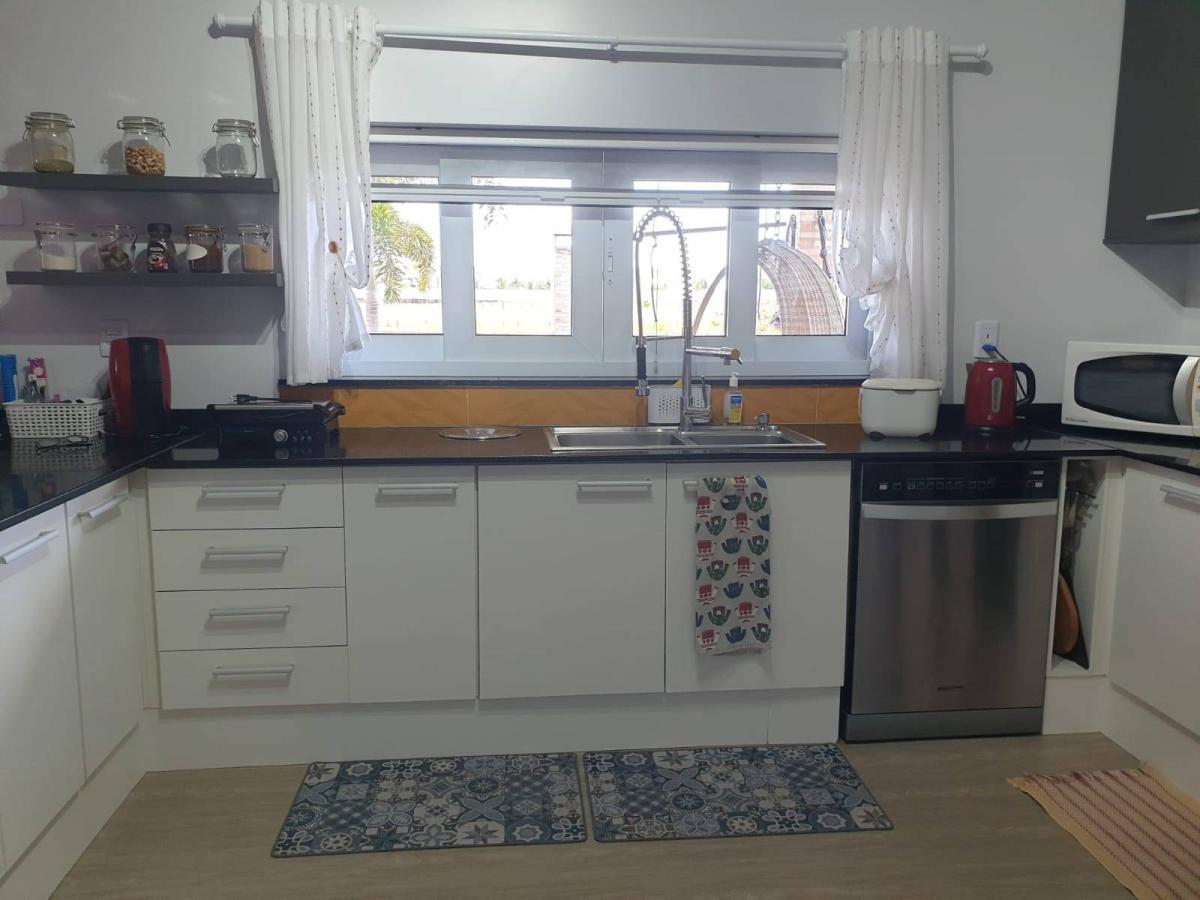 Casa à venda com 4 quartos - ,